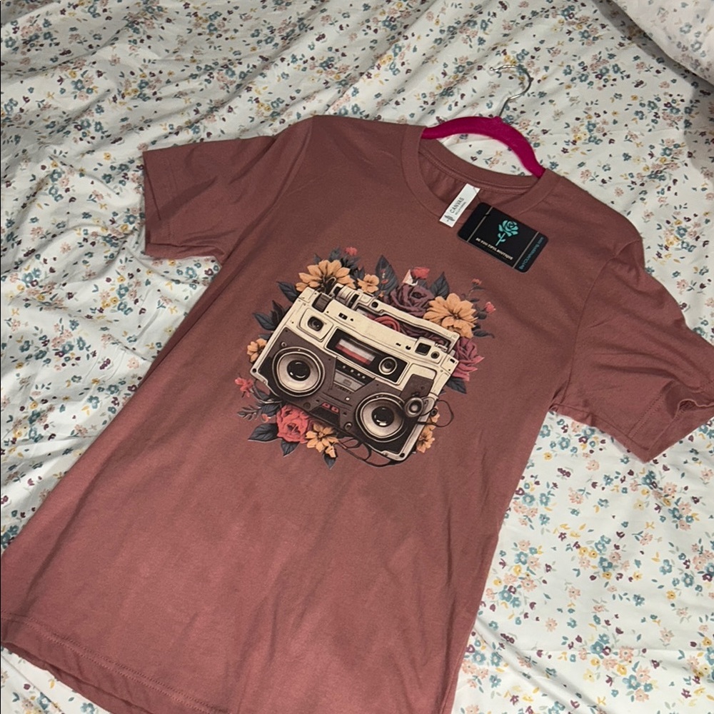 Pink/Red Graphic T-Shirt with Boombox Design